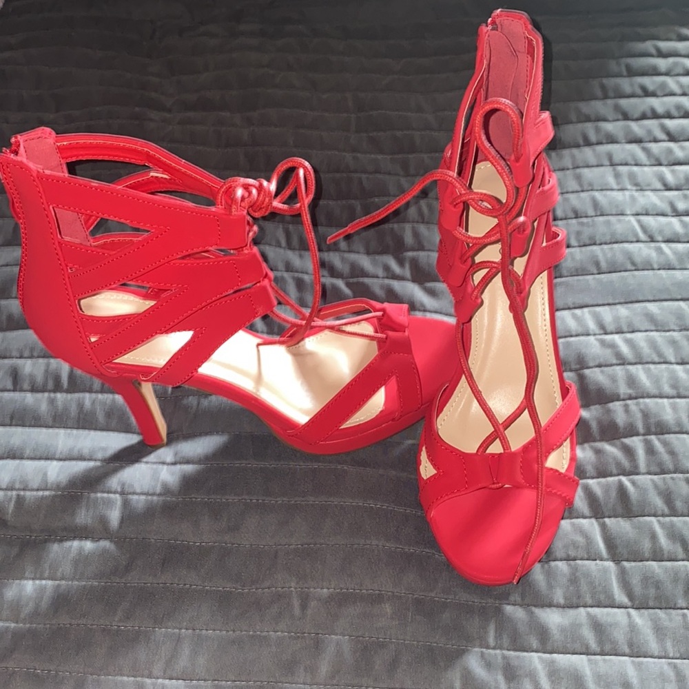 ๐๐นHEELS๐น๐ - Picture 2 of 5